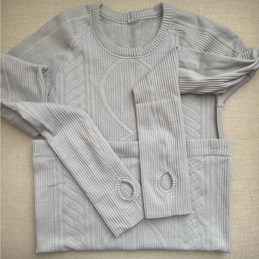 Lululemon Athletica Gray Long Sleeve Tee